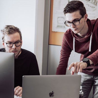 Mitarbeiter am Arbeiten