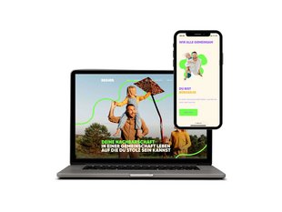 MockUp Laptop und Smartphone Screen vom Regios Webauftritt 