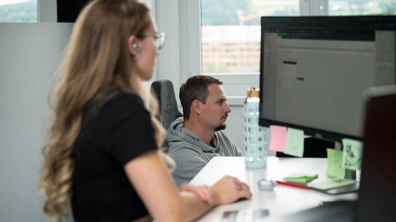 SIWA Entwickler am Computer